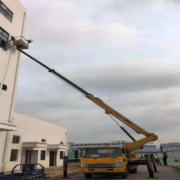 江夏哪里有小型吊车出租的